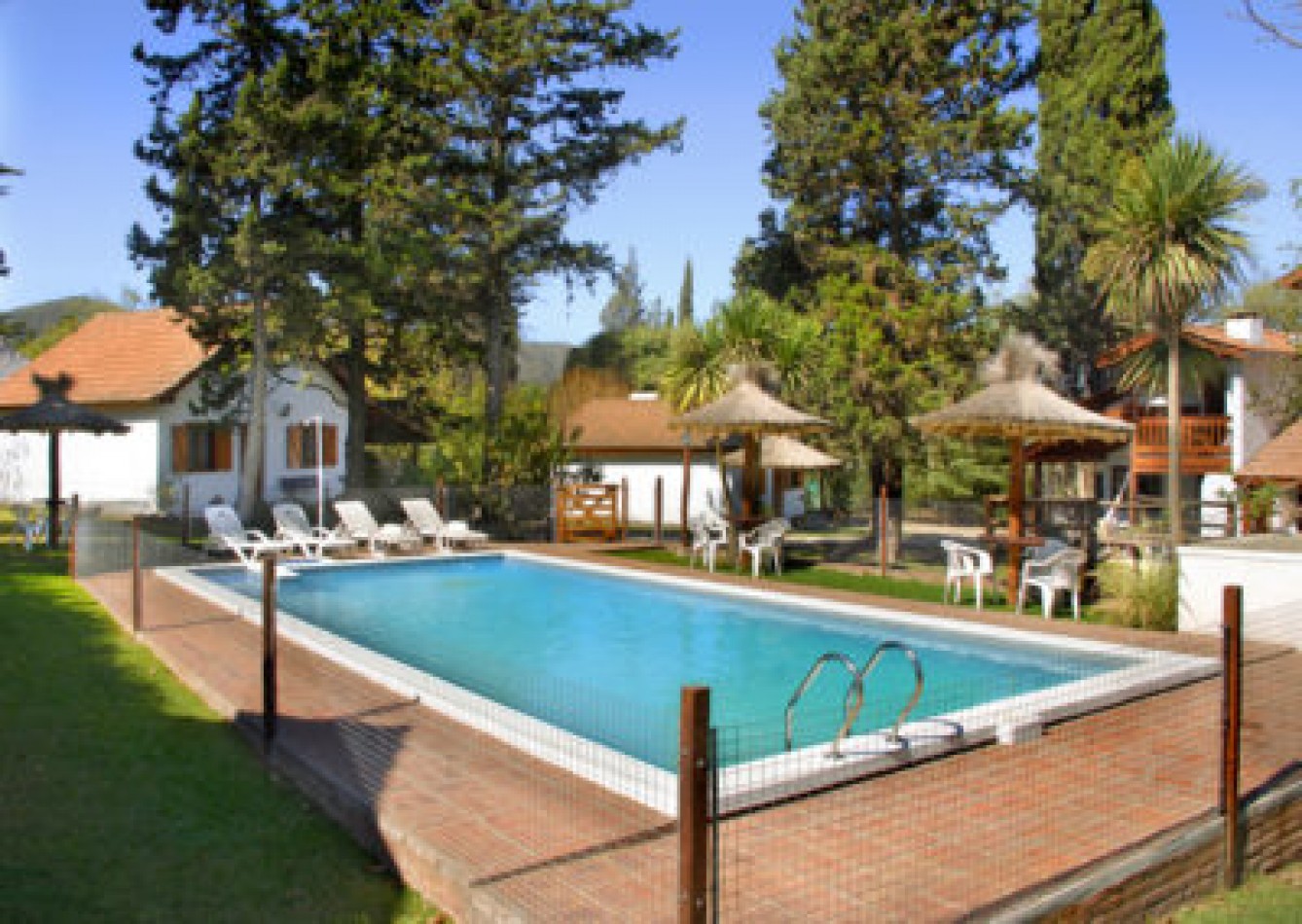 ESPECTACULAR COMPLEJO DE CABAÑAS EN VENTA EN VILLA GENERAL BELGRANO.