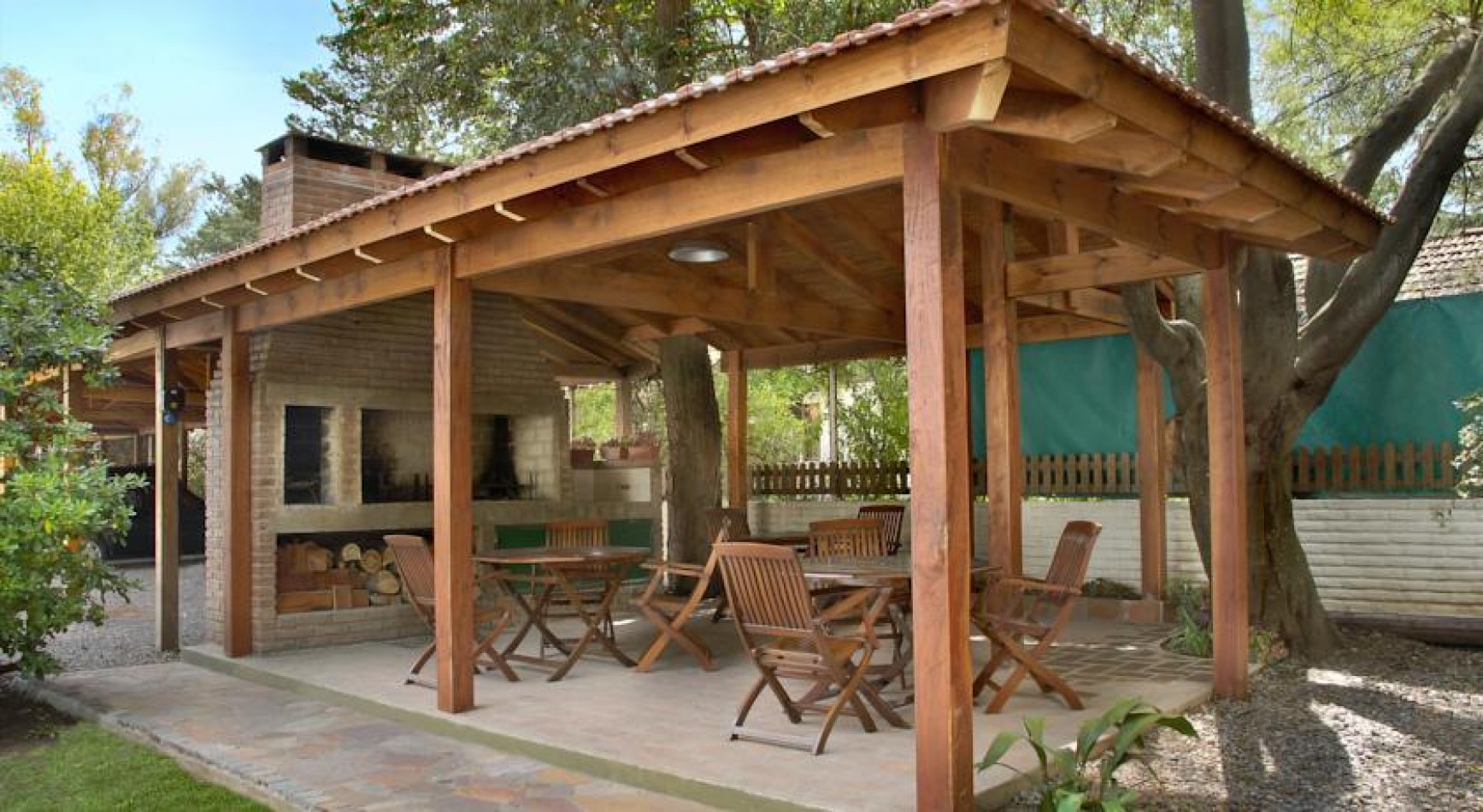 TRADICIONAL POSADA EN VENTA EN INMEJORABLE UBICACION, EN VILLA GENERAL BELGRANO