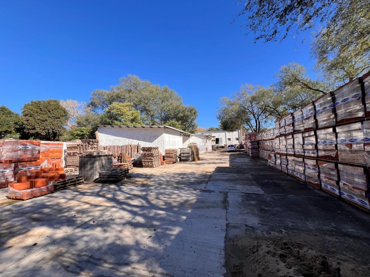 Local comercial en venta en el corazon de Los Reartes!!!!!