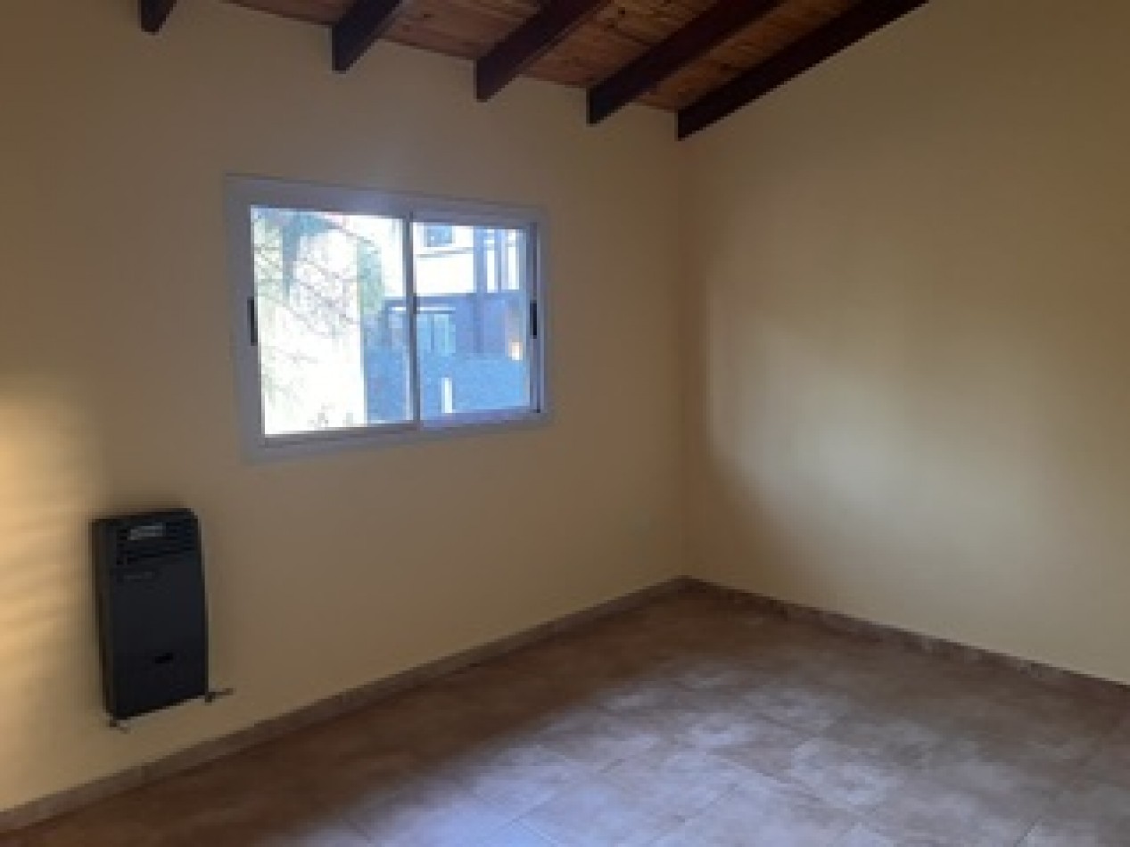 Se alquila casa en PH de dos dormitorios en Villa Gral.Belgrano, Cordoba
