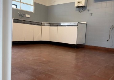 Venta de departamento en PH de dos dormitorios sin expensas!!!! Alta Cordoba